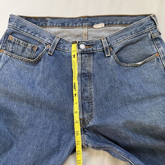 Levi's 501 Jeans Size 36 X 30 Straight Leg Medium Wash Button Fly Y2K 2000s - Picture 7 of 12